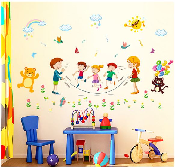 Decal bé chơi nhảy dây